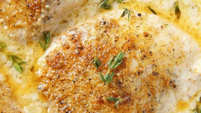 https://www.smokingchimney.com/recipe-pages/images/16x9/Garlic-and-Thyme-Sauce-for-a-Braai-BBQ-800x1202.jpg